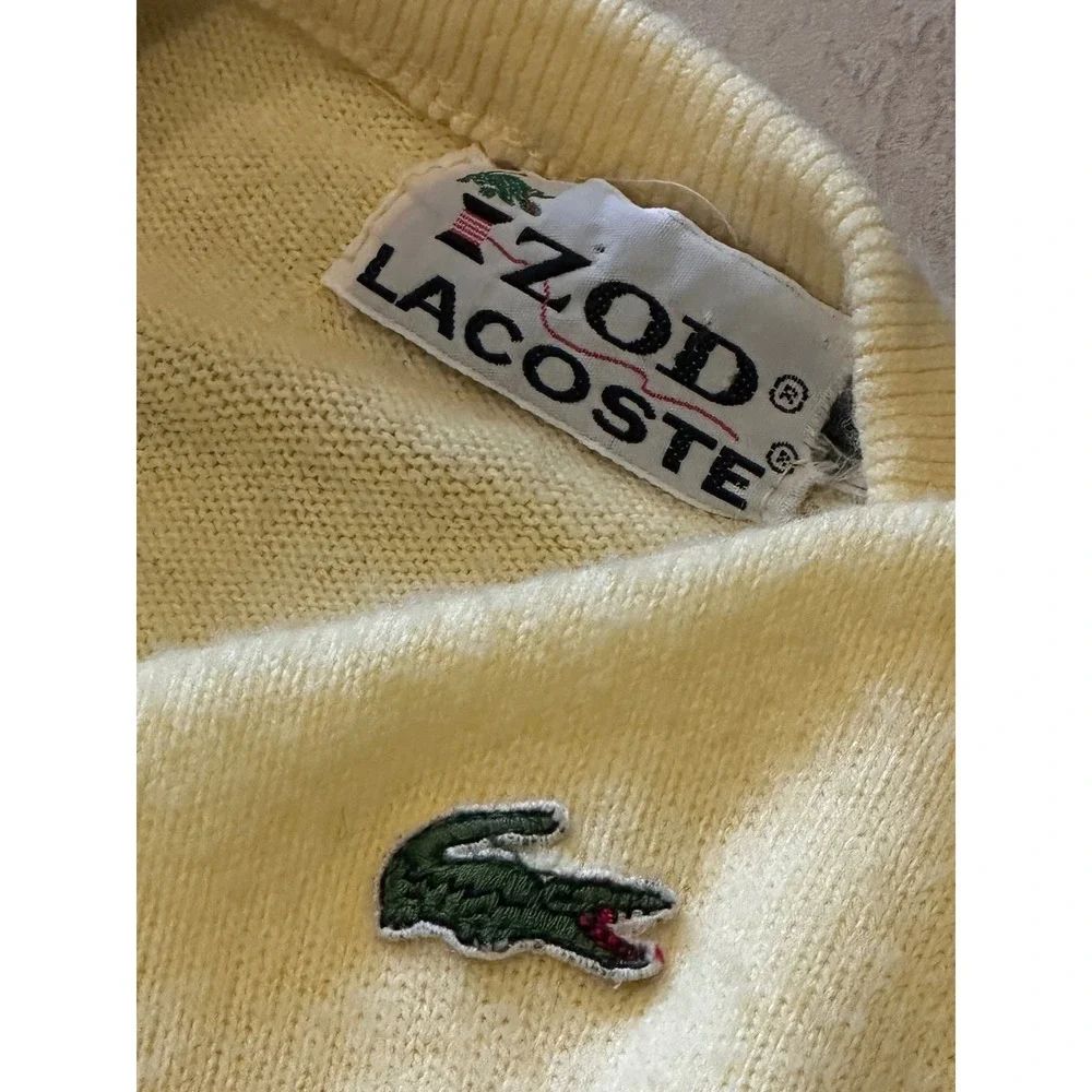 Izod Lacoste Sweater Vest Mens Medium Vintage V Crocodile Knit Preppy Old‎ Money